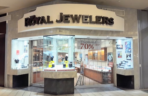 Jewelry store shop lakewood mall